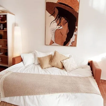 Casa Ella 아파트